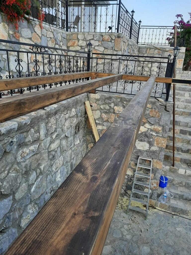 mugla-dalaman-marangoz-kacarlar-ticaret-ahsap-teras-kiris-uygulamasi